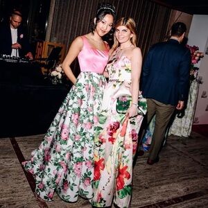 CARMEN MARC VALVO INFUSION Mikado Floral Rhinestone Beaded Waist Ballgown Size 2